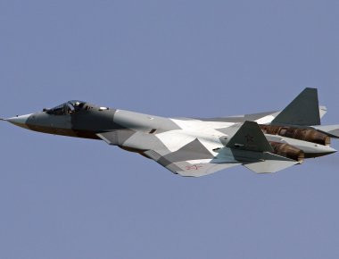 Βίντεο: Το μαχητικό αεροσκάφος Sukhoi T-50 PAK FA εν δράσει!